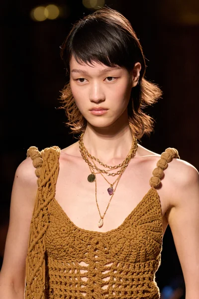 Look 98